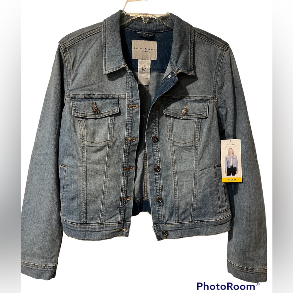 NEW Social Standard by Sanctuary Women's Classic Denim Jacket Auguste Medium
